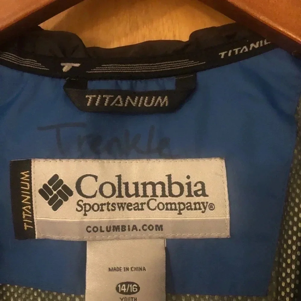 Columbia blue Hooded jacket all weather wind breaker water repellent Gorpcore